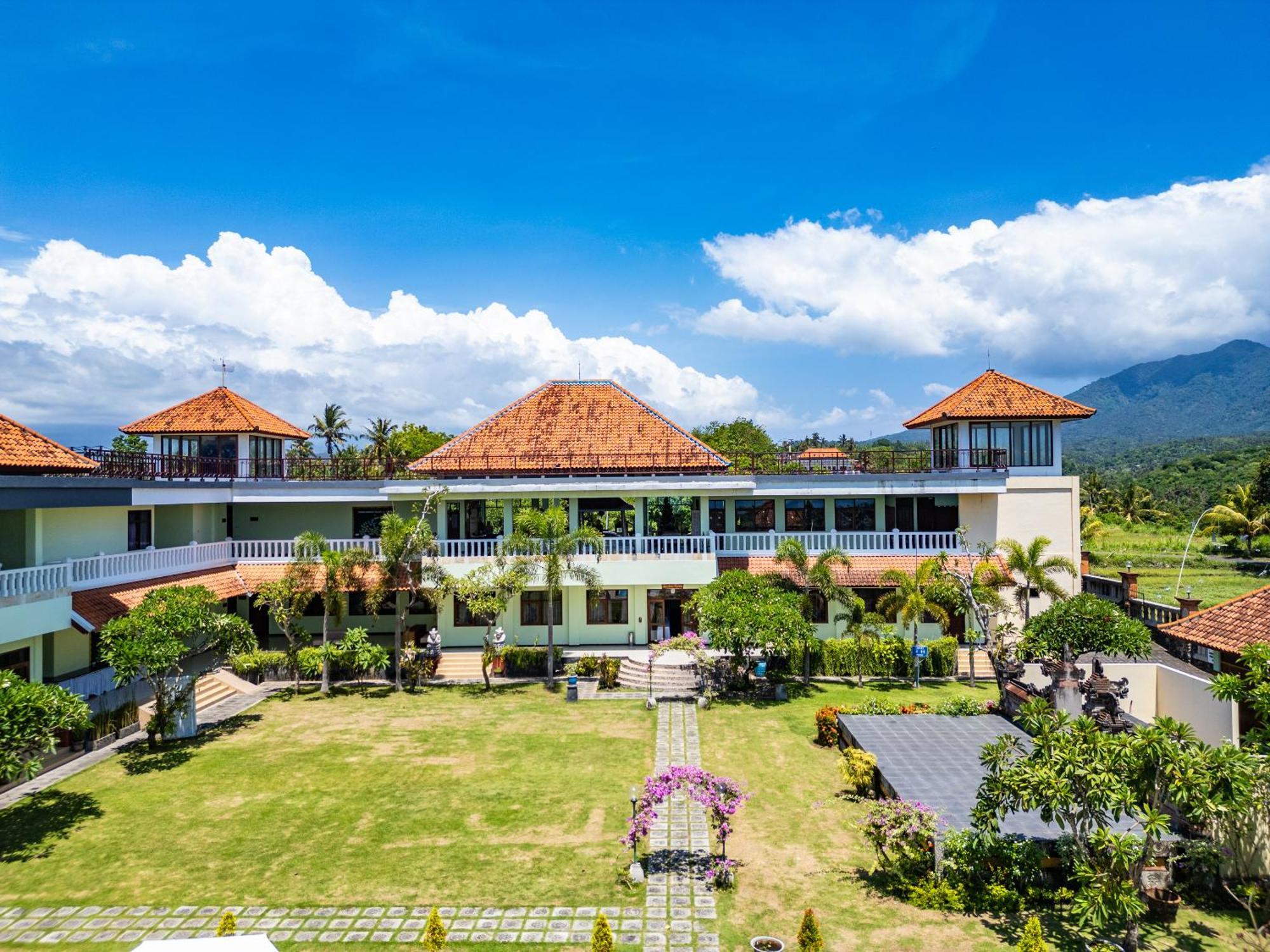 Taman Surgawi Resort & Spa Jasri Exterior foto